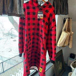 The blanket co hideout hoodie NWT